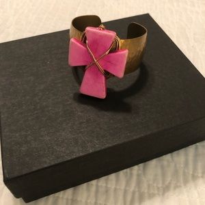 Boutique-Cross cuff bracelet